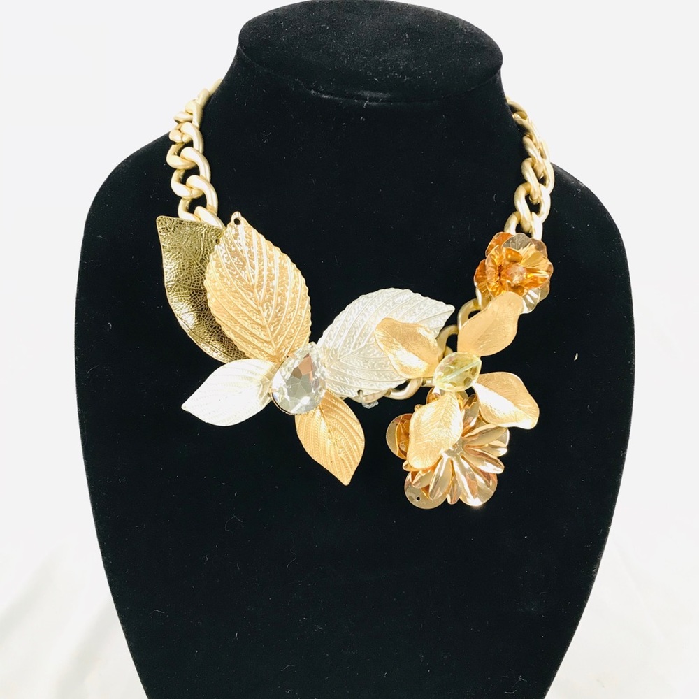 Gold and silver Poinsette chain statement necklace - Picture 2 of 7